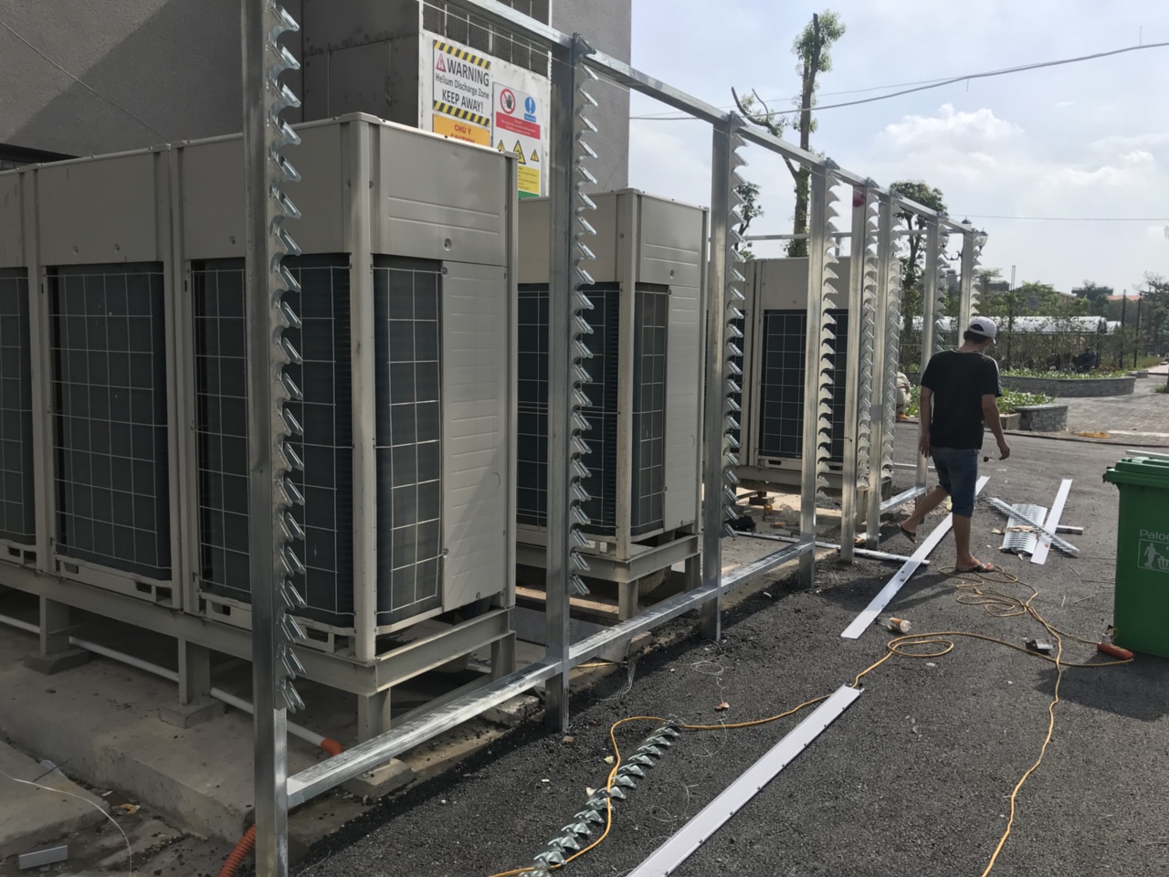  Thi công lam chắn nắng 85C-Hệ khung xương