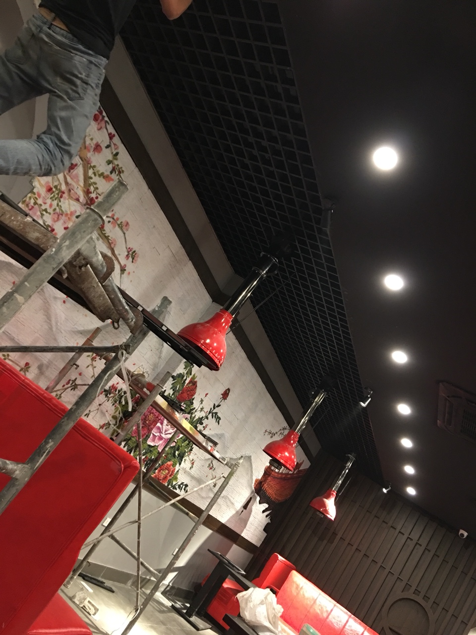 Trần nhôm Caro màu đen