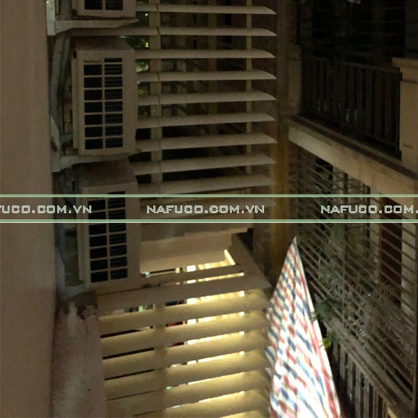 lam chắn nắng chuyển động điện