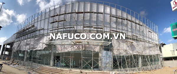 mặt tiền dụng khung lam chắn nắng