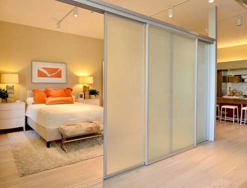 Vách kính khung nhôm