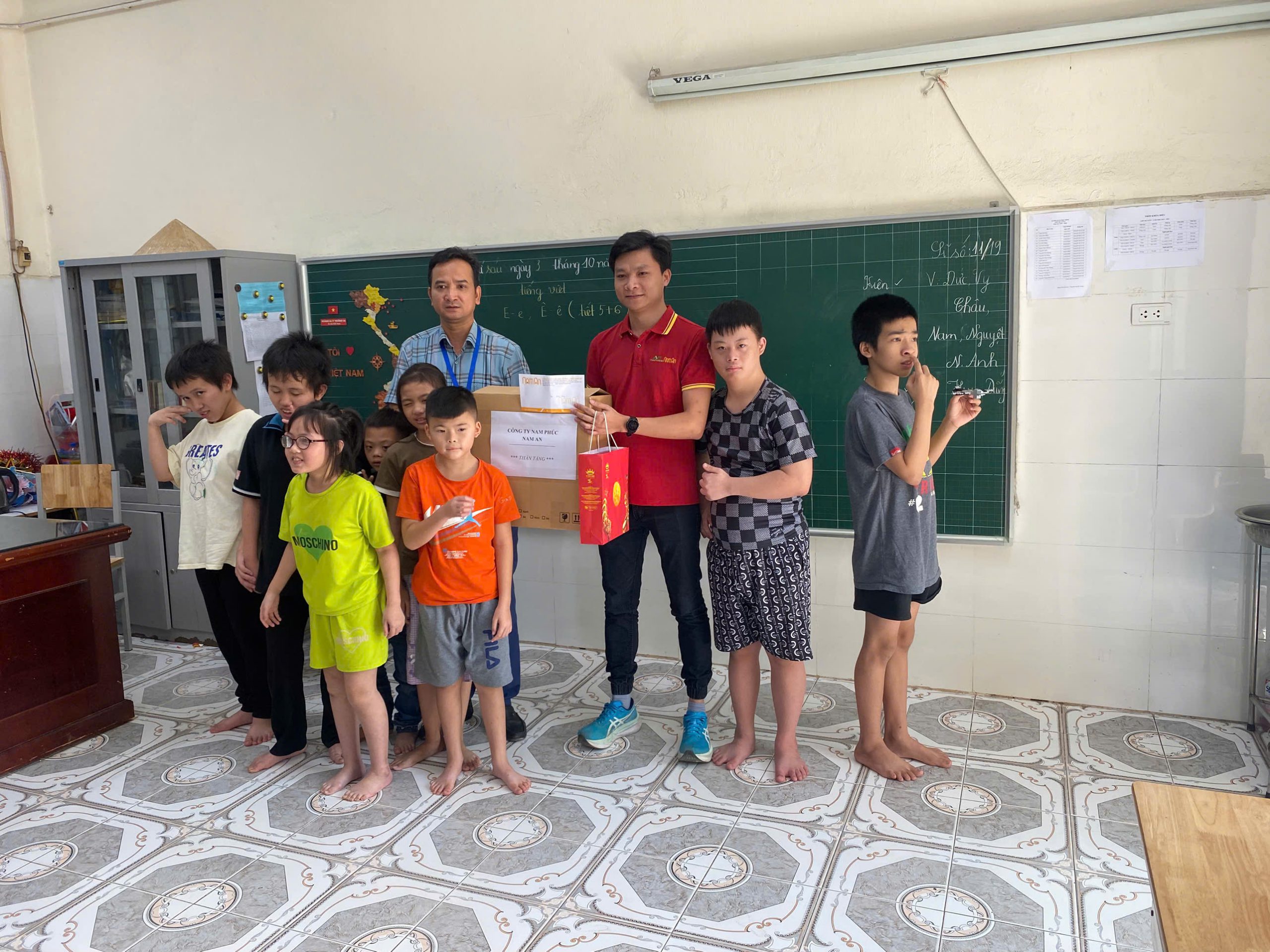 Thăm Trung Tâm Trẻ Khuyết Tật Hà Nội Nhân Dịp Tết Trung Thu 2025